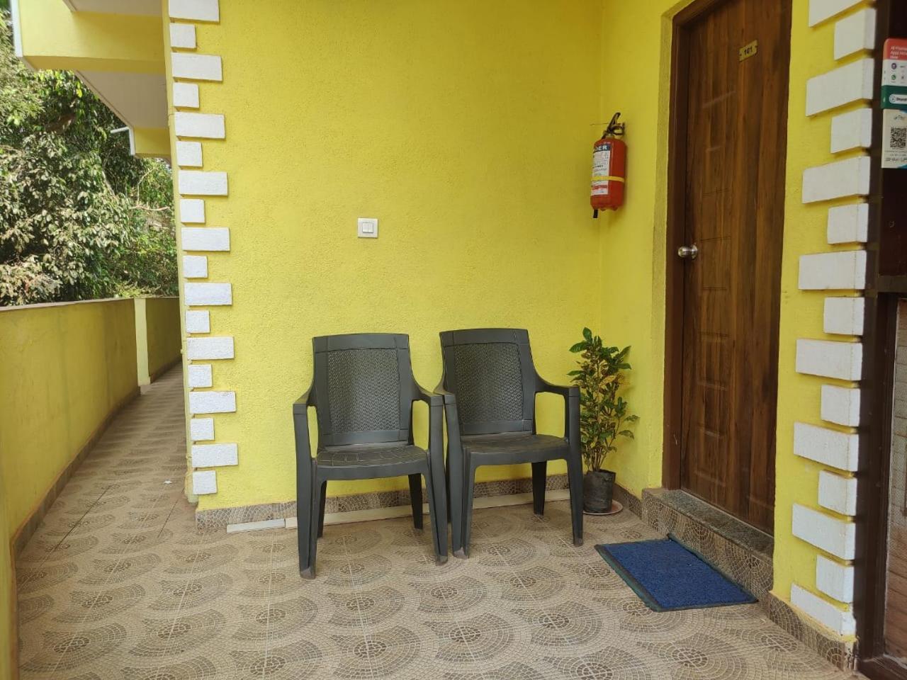 Green Field View Hotel Candolim Exterior photo
