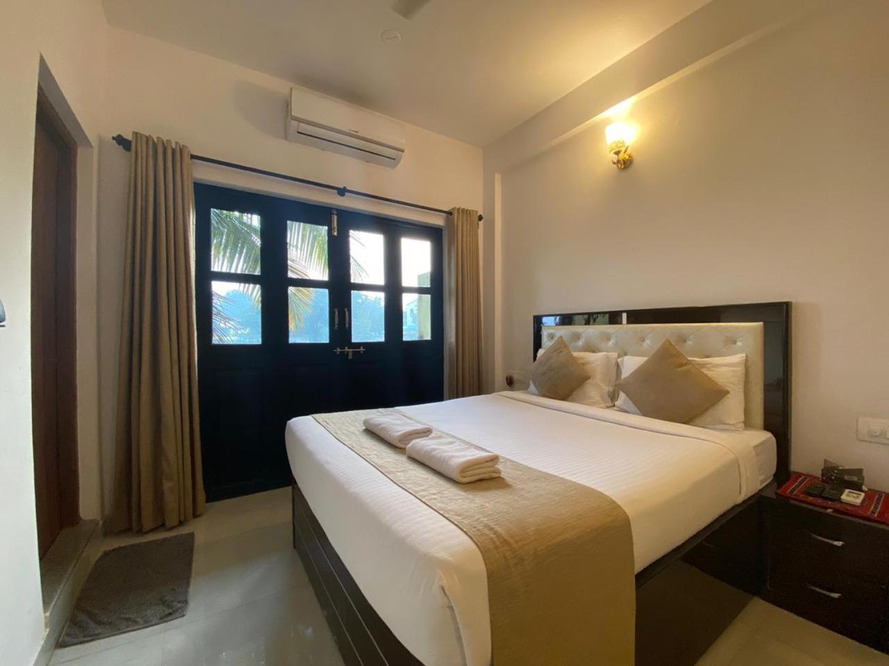 Green Field View Hotel Candolim Exterior photo